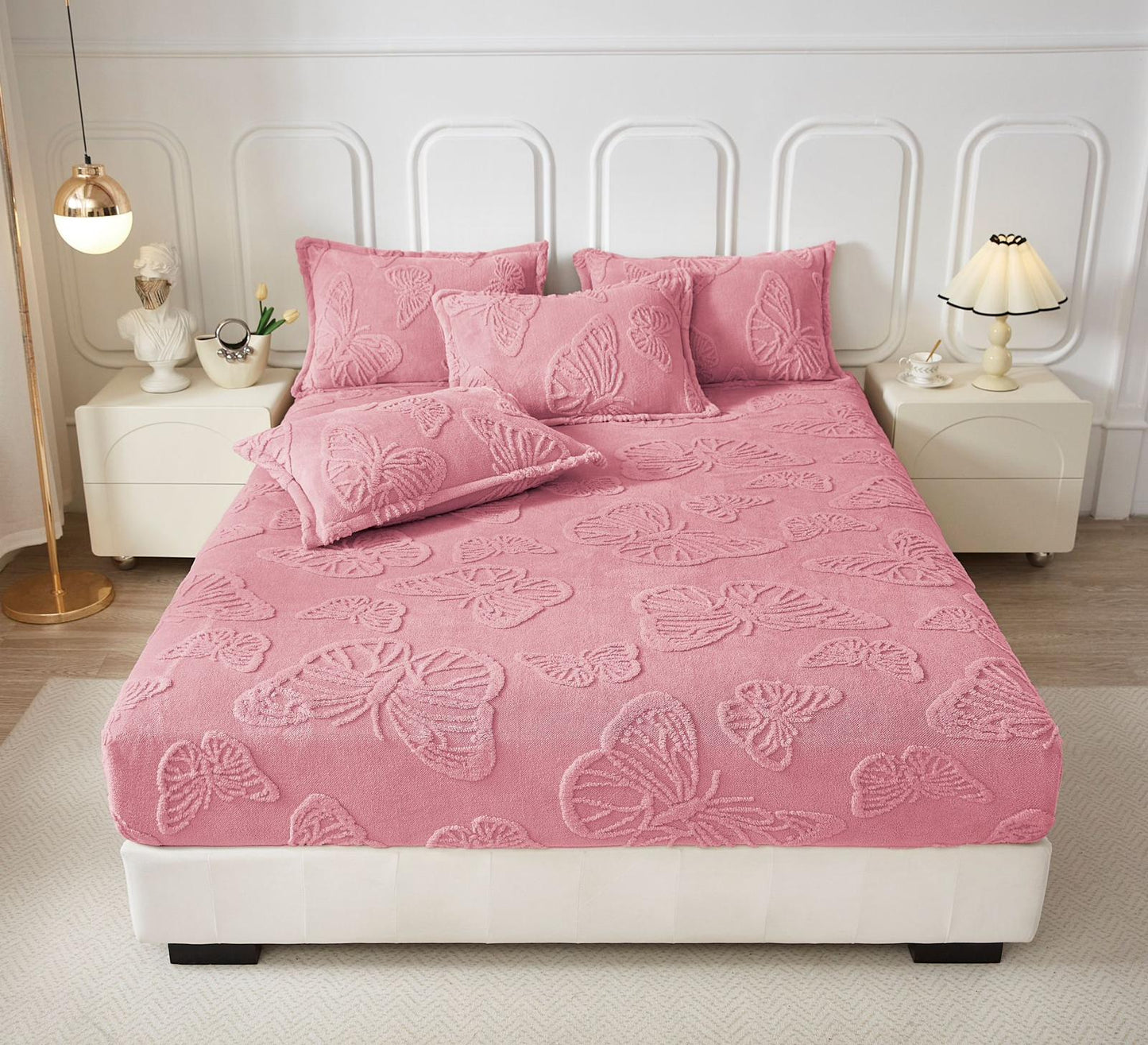 Husa Pentru Pat Dublu, Pucioasa, Model Cocolino Cu Fluturasi, Cu Elastic + 2 Fete De Perna